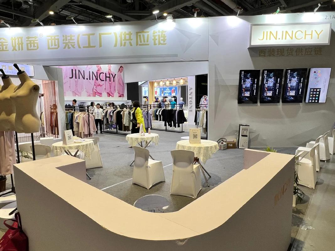 上海服裝展會 美麗經濟新地標，化妝品銷售強勢增長
